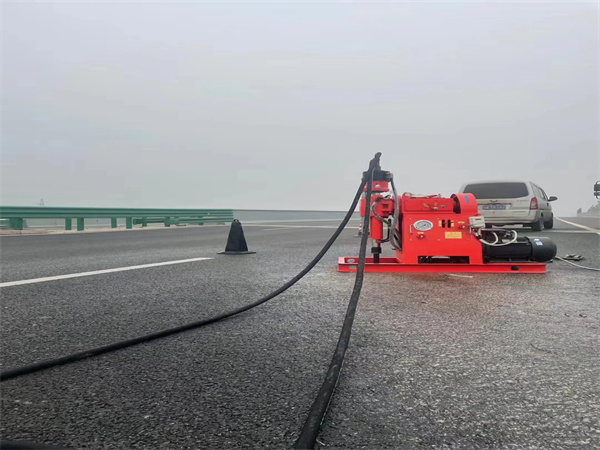 南丰马路路基路面开裂下沉注浆加固灌浆